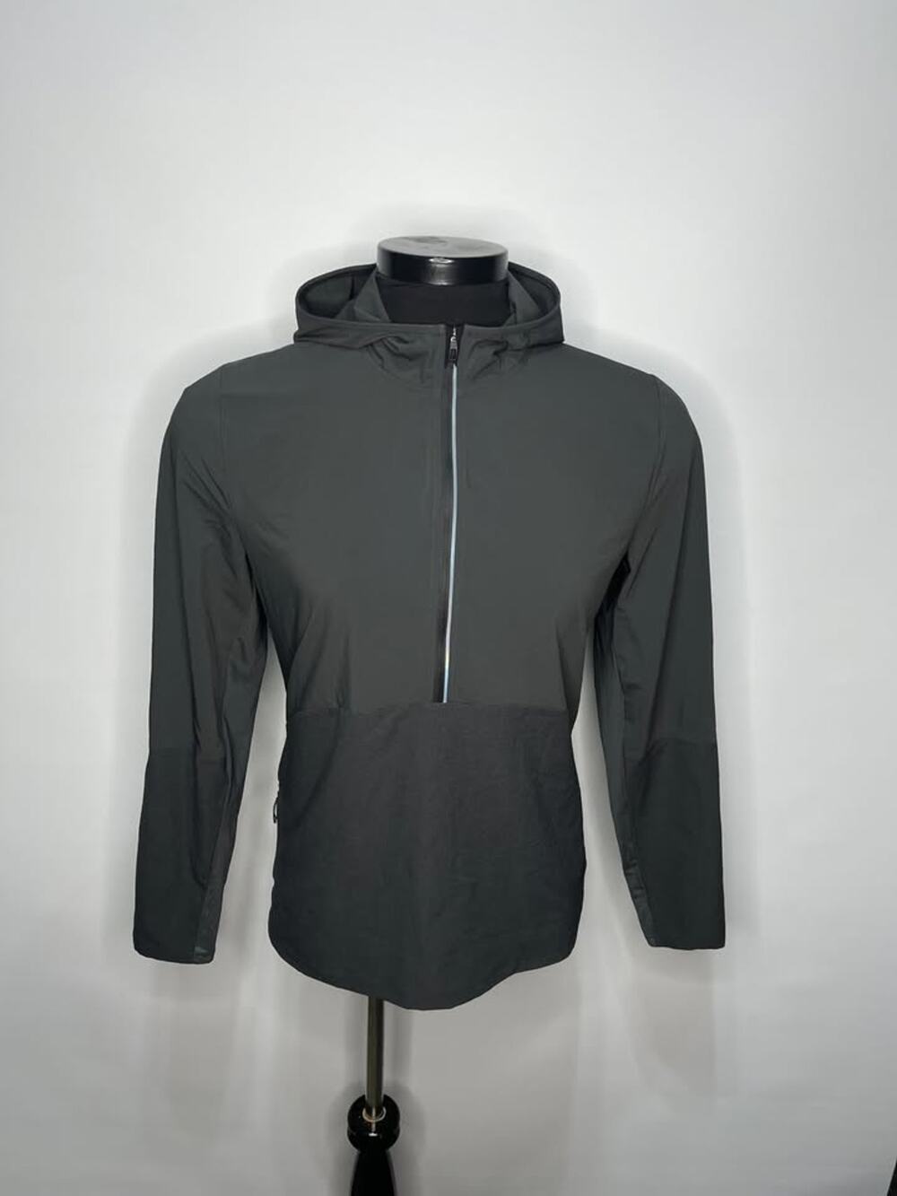 Lululemon Gym Performance Lightweight Breathable Pullover Womens Small